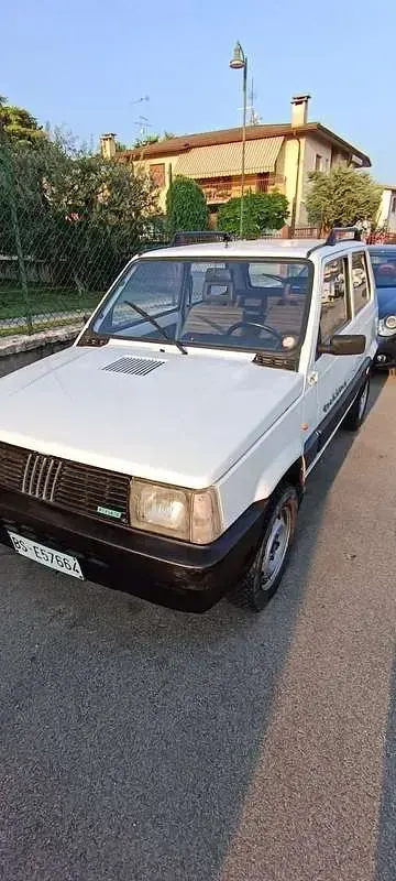 Usata Fiat Panda 4x4 Trekking 50 CV (36 kW) 1991 Bianco Utilitaria