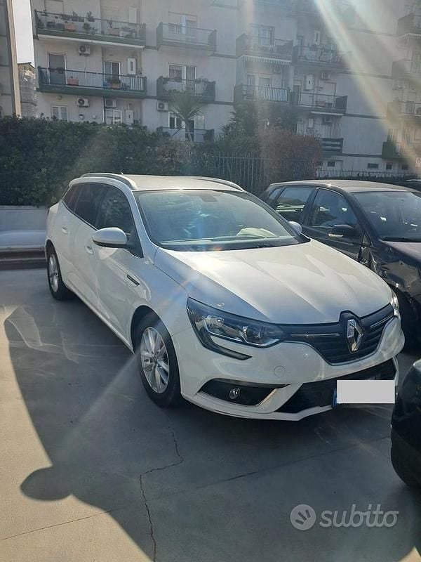 Bianco Usata 2020 Renault Mégane GrandTour Station wagon | 10.000 € (Ottimo prezzo) - Immagine 1/4