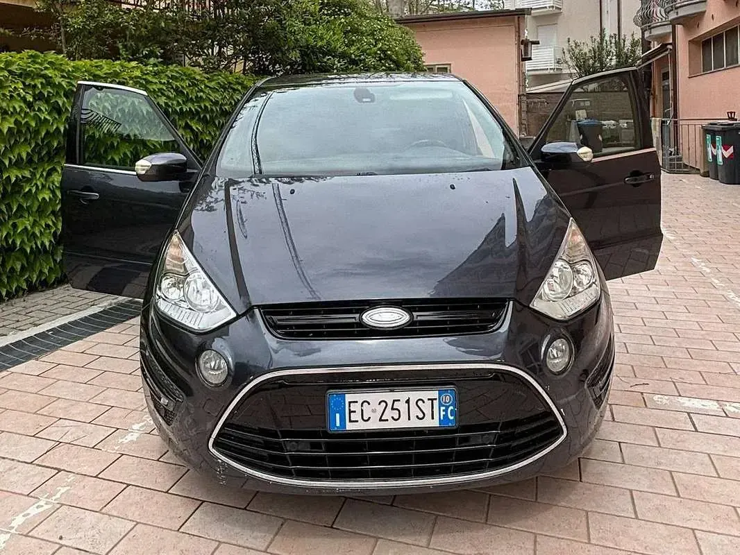 Usata Ford S-MAX S 182 CV (133 kW) 2010 Blu/azzurro Monovolume