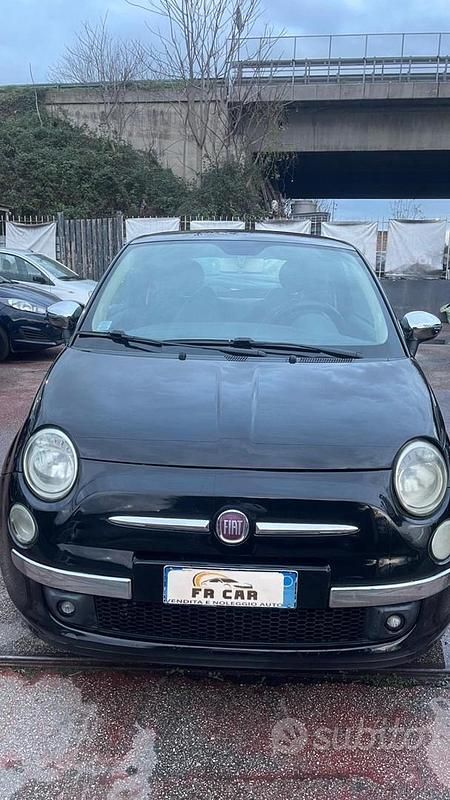 Nero Usata 2009 Fiat 500 Lounge Tre volumi | 4300 € (Ottimo prezzo) - Immagine 1/4