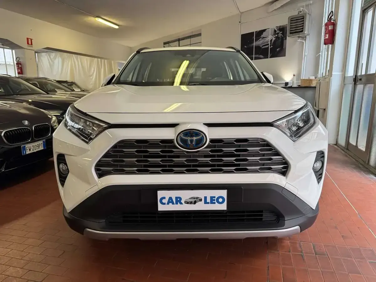 Usata Toyota RAV4 Hybrid Business Edition 178 CV (130 kW) 2020 Bianco SUV