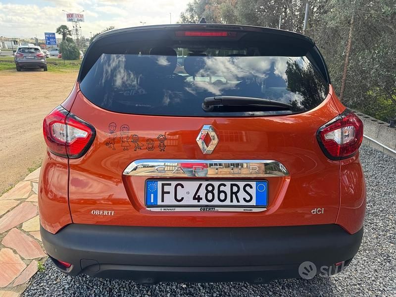 Usata Renault Captur Iconic 90 CV (66 kW) 2016 Arancione SUV