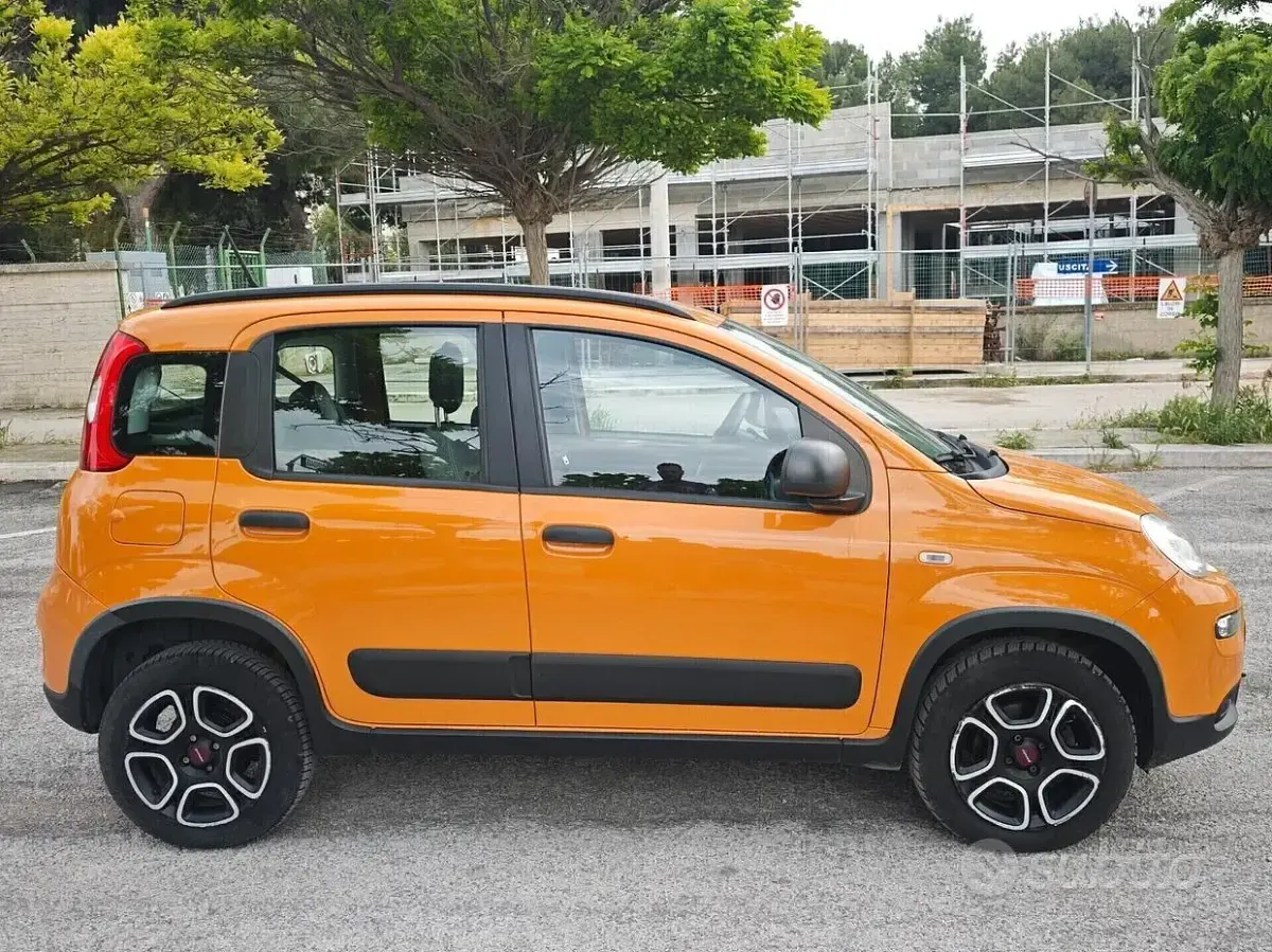 Usata Fiat Panda 80 CV (58 kW) 2021 Arancione Utilitaria