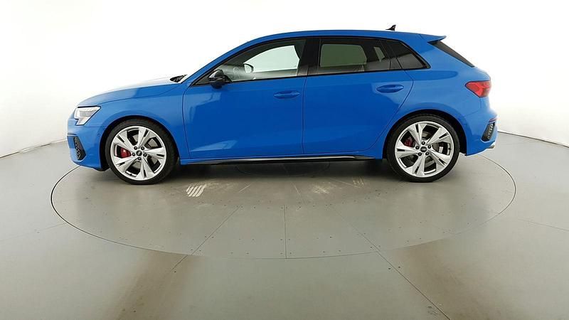 Begagnad Audi A3 310 HK (228 kW) 2022 Blå Sedan