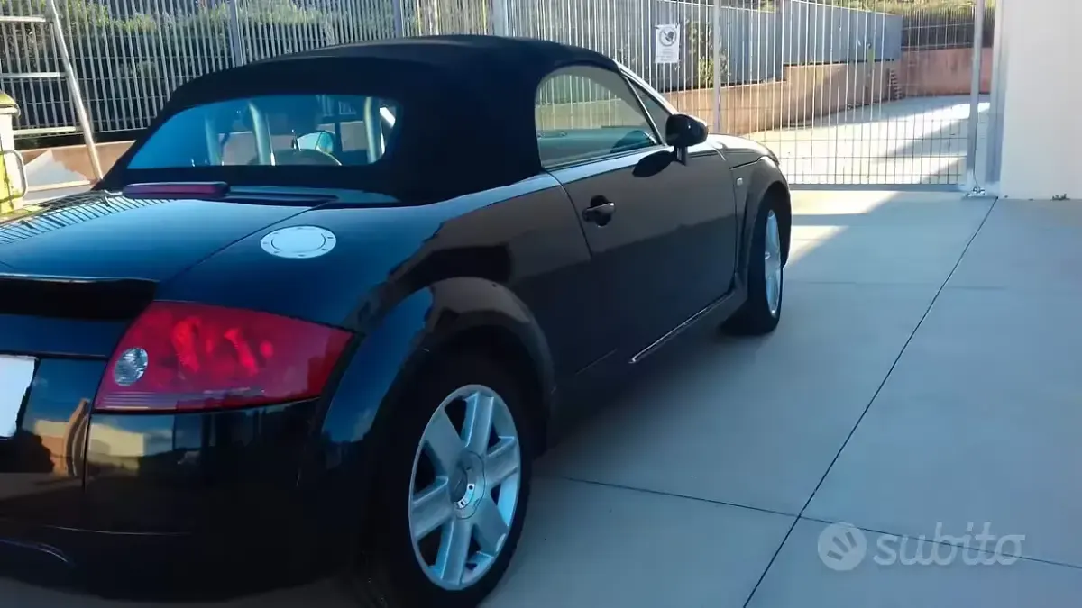 Usata Audi TT Roadster 190 CV (139 kW) 2006 Nero Cabrio