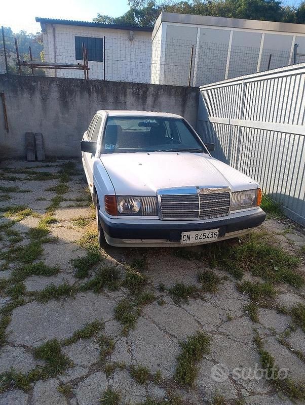 Usata Mercedes 190 75 CV (55 kW) 1992 Bianco Berlina
