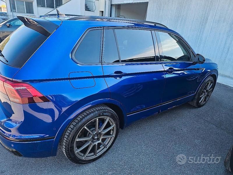 Usata VW Tiguan R-line 150 CV (110 kW) 2021 Blu SUV