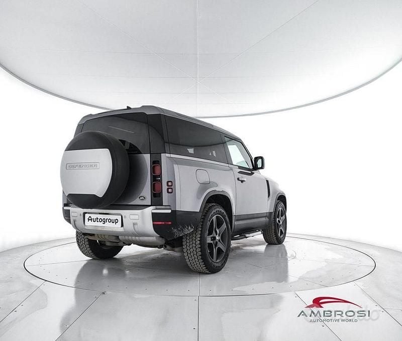 Usata Land Rover Defender SE Dynamic 250 CV (183 kW) 2022 Grigio SUV