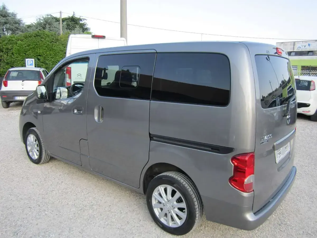 Usata Nissan Evalia Visia 110 CV (80 kW) 2017 Grigio Monovolume