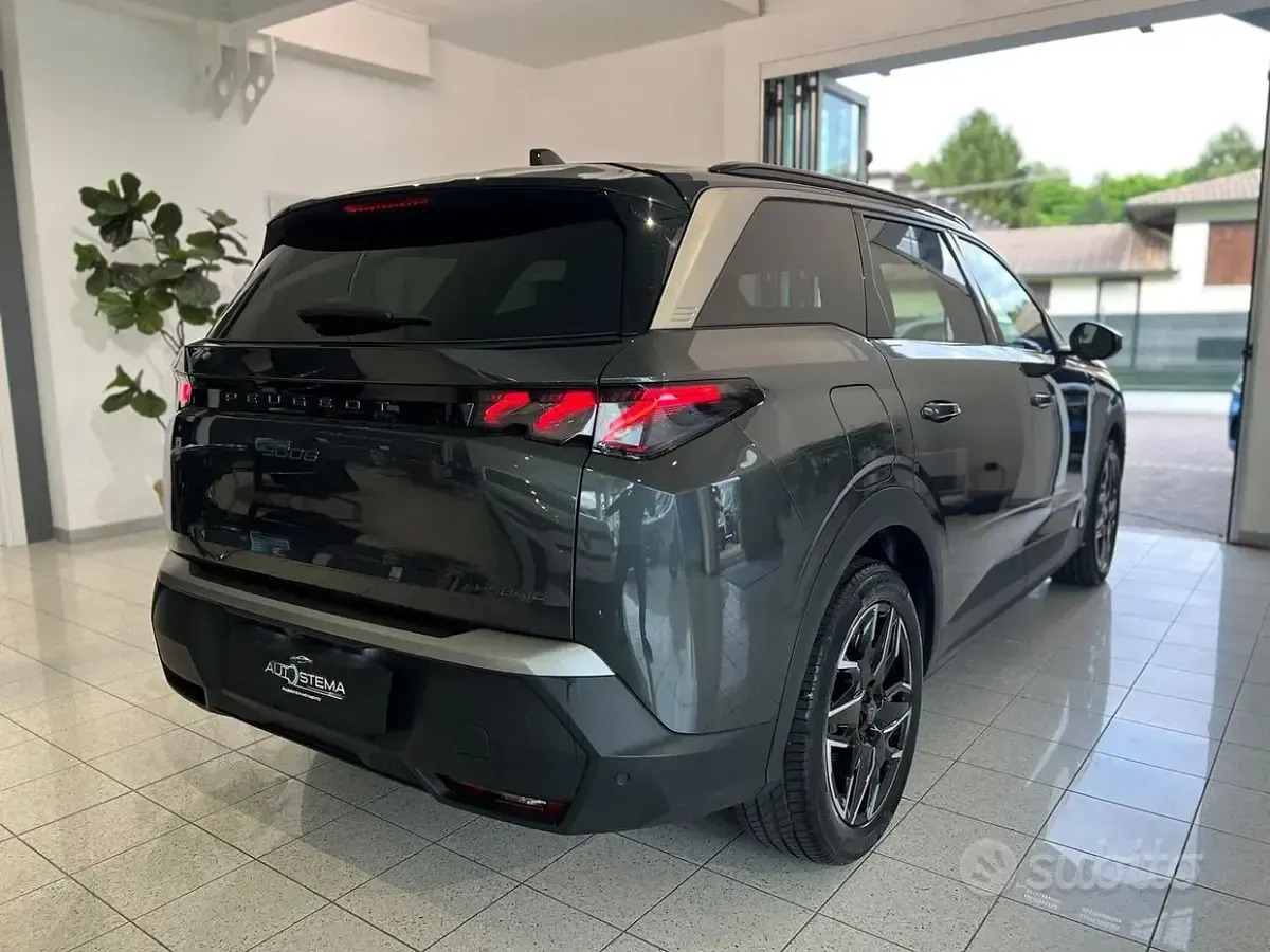 Usata Peugeot 5008 GTi 136 CV (100 kW) 2025 Grigio titanium SUV
