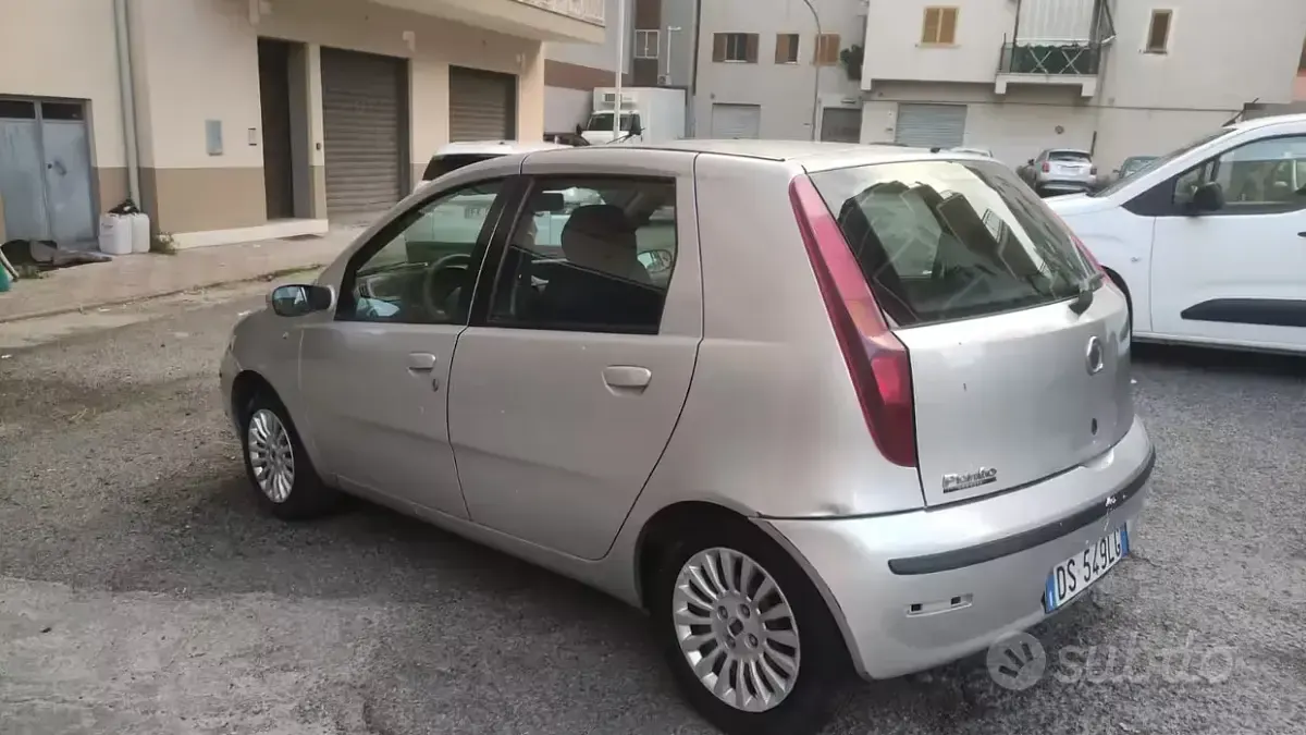 Usata Fiat Punto 69 CV (50 kW) 2008 Grigio Utilitaria