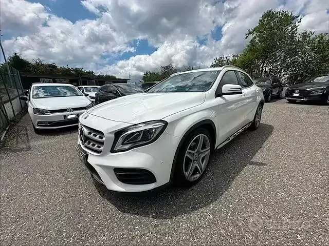Usata Mercedes GLA200 Premium 136 CV (100 kW) 2018 Bianco SUV