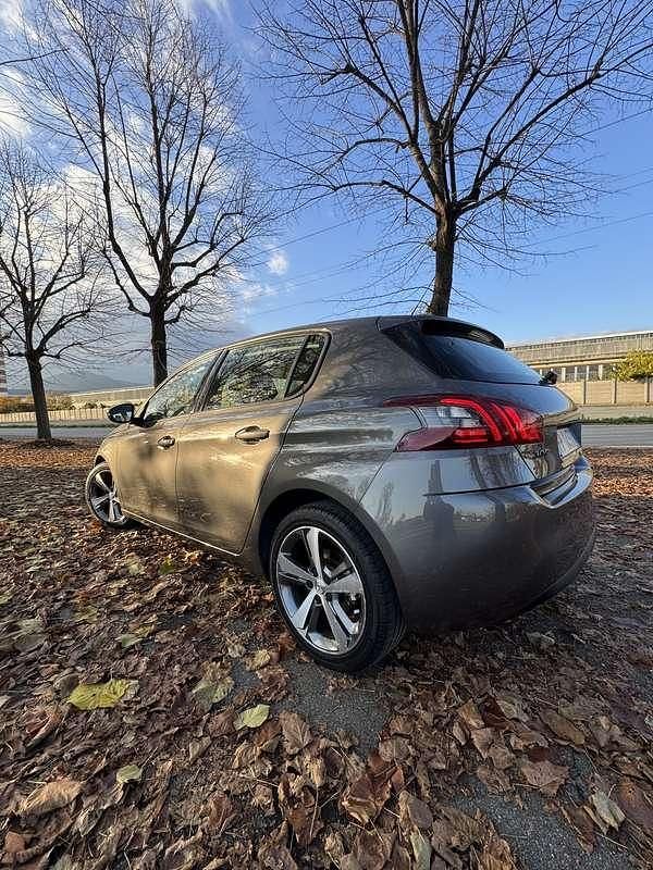 Usata Peugeot 308 GT-line 131 CV (96 kW) 2018 Berlina
