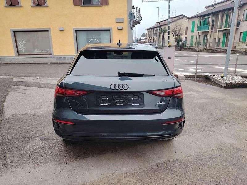Usata Audi A3 S-Line 204 CV (150 kW) 2021 Grigio Berlina