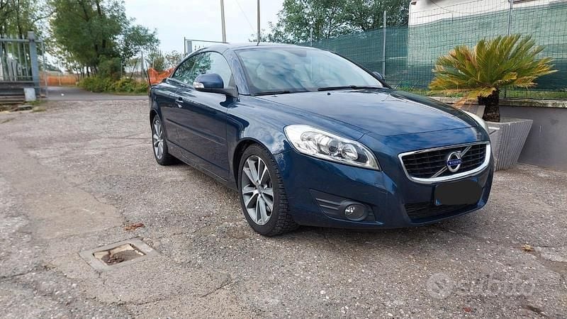 Usata Volvo C70 150 CV (110 kW) 2012 Blu Cabrio