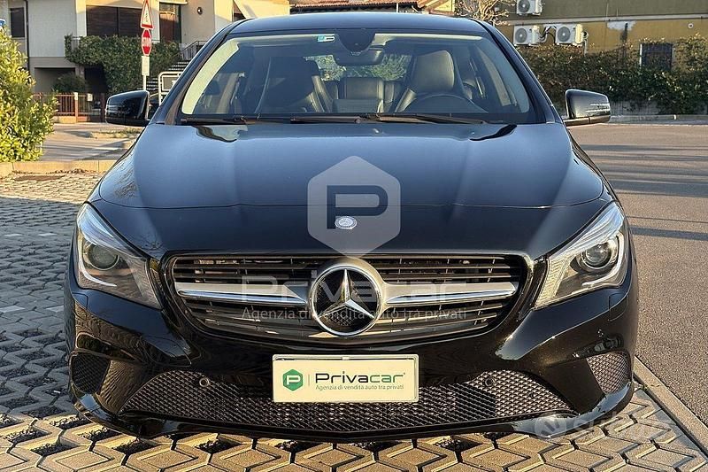 Begagnad Mercedes CLA200 Executive 136 HK (100 kW) 2015 Svart Kombi