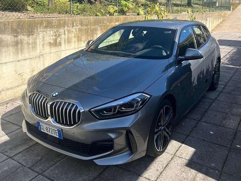 Usata BMW 116 M Sport 116 CV (85 kW) 2022 Grigio Utilitaria