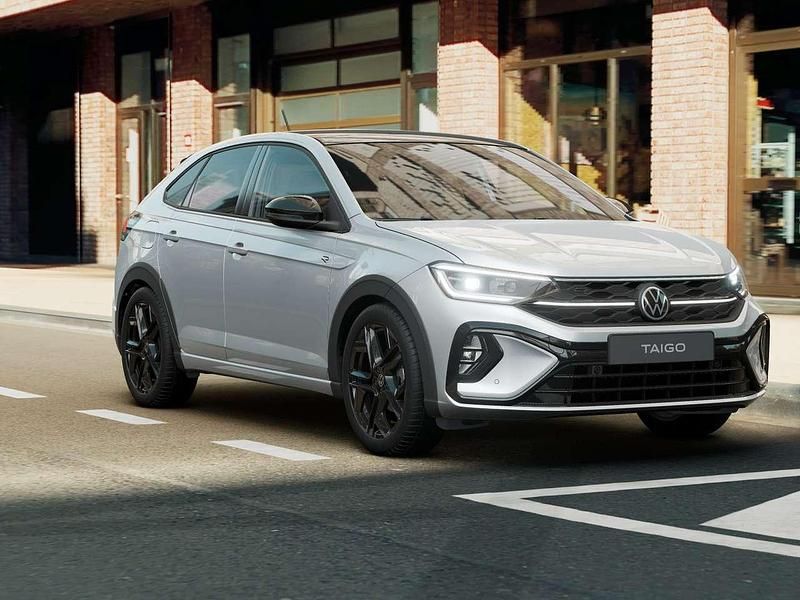 Nuova VW Taigo R-line Plus 150 CV (110 kW) 2026 Reflex silver metallizzato ner SUV