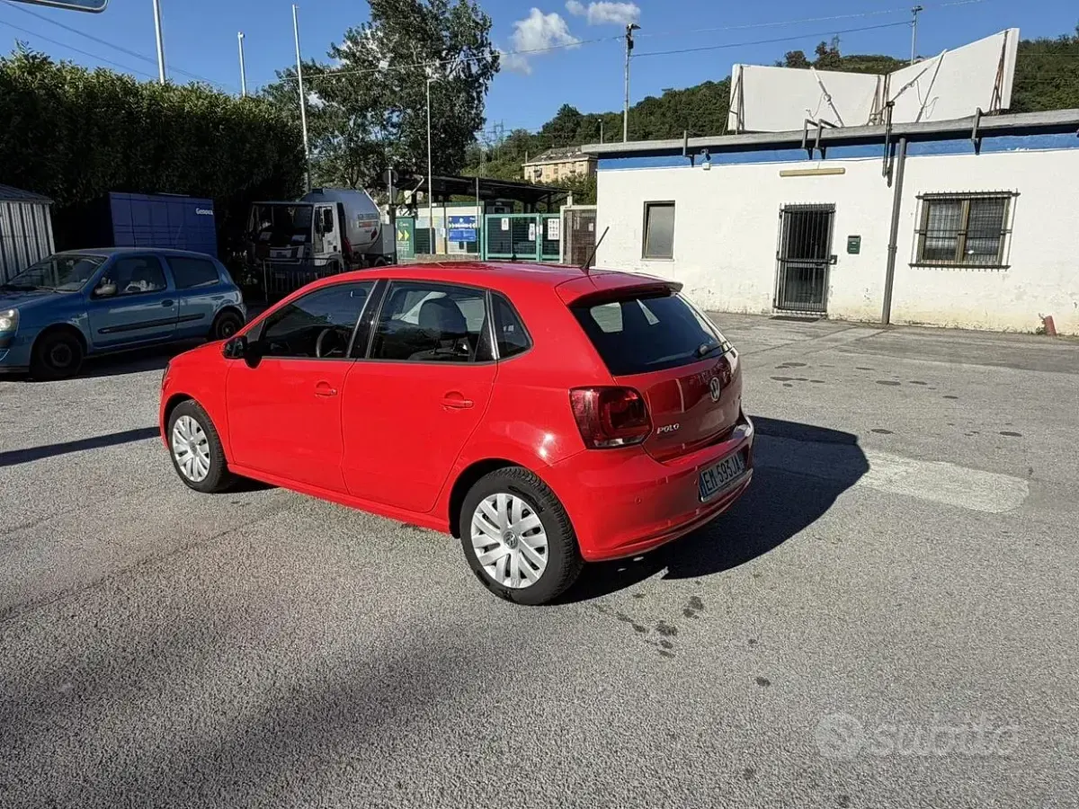 Usata VW Polo Trendline 75 CV (55 kW) 2012 Rosso Utilitaria