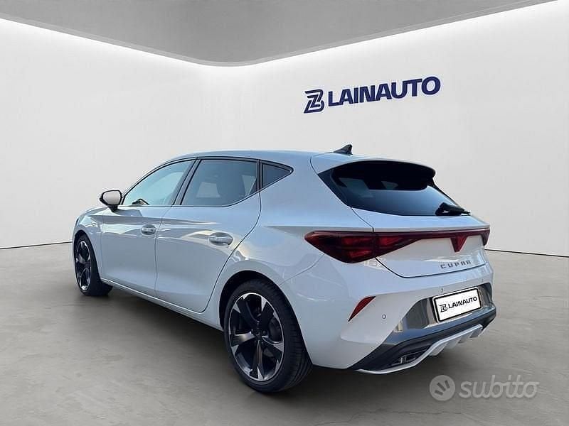 Usata Cupra Leon 150 CV (110 kW) 2025 Bianco Berlina