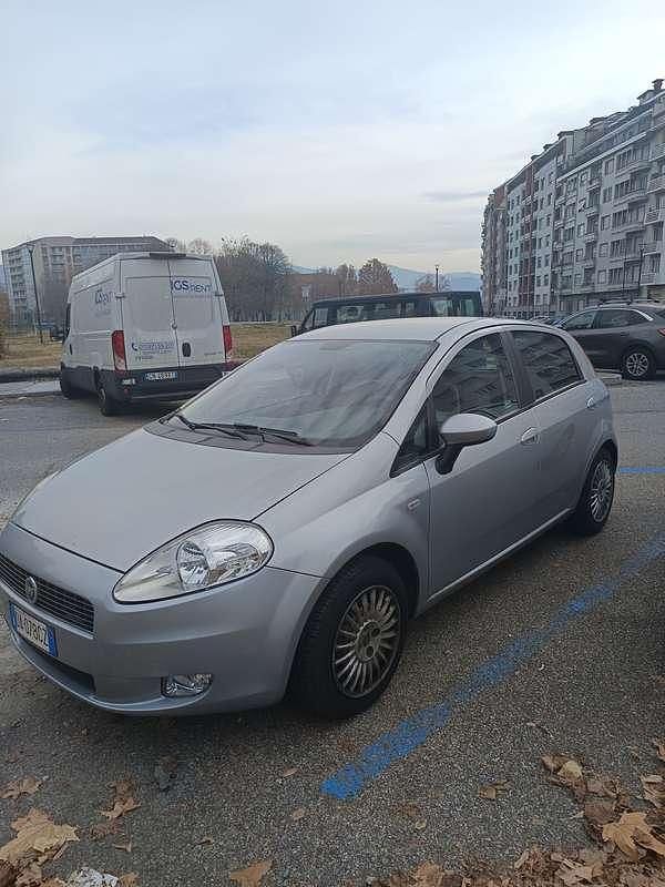 Usata Fiat Grande Punto Dynamic 90 CV (66 kW) 2007 Argento Utilitaria