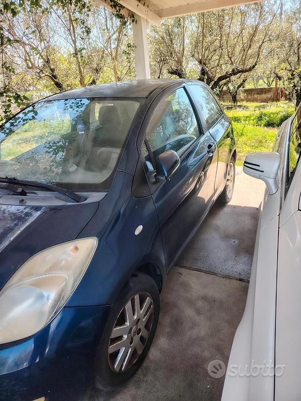 Begagnad Toyota Yaris Sol 69 HK (50 kW) 2008 Blå Halvkombi