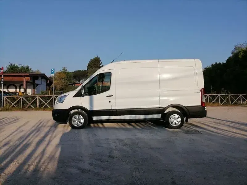 Usata Ford Transit Trend 131 CV (96 kW) 2022 Bianco Furgone