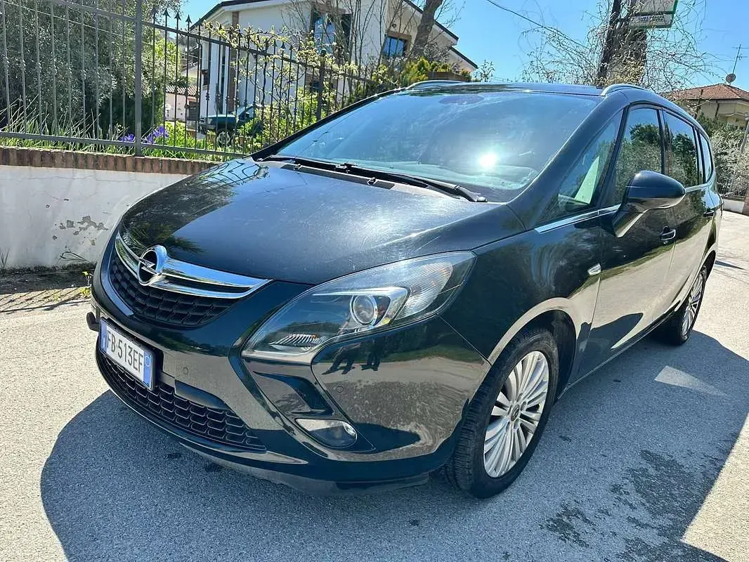 Usata Opel Zafira Tourer Cosmo 150 CV (110 kW) 2015 Nero Monovolume