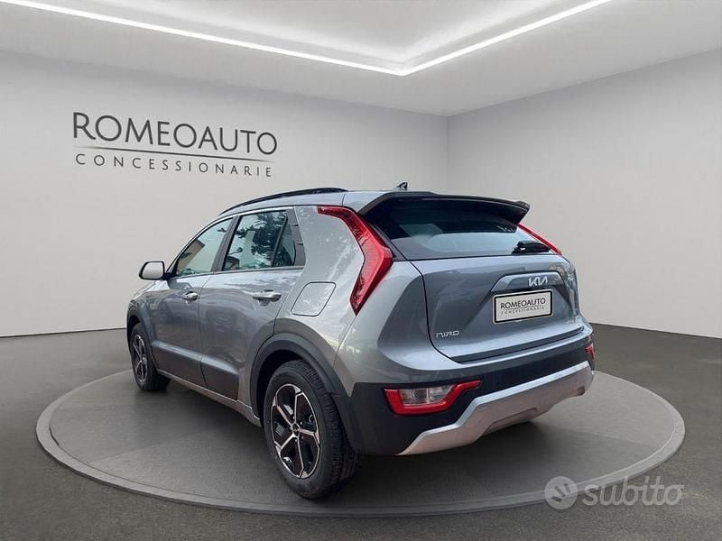 Nuova Kia Niro 2025 Grigio SUV