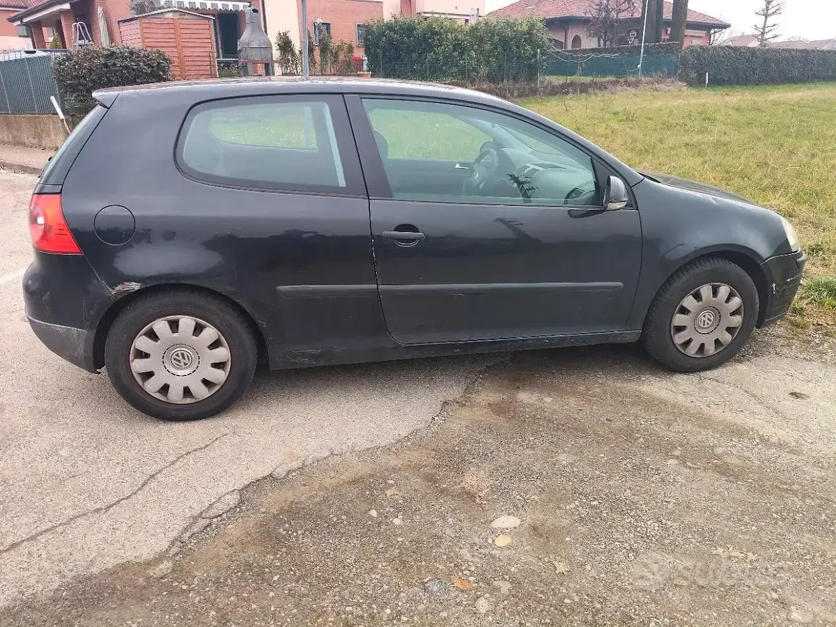 Usata VW Golf IV 75 CV (55 kW) 2004 Berlina