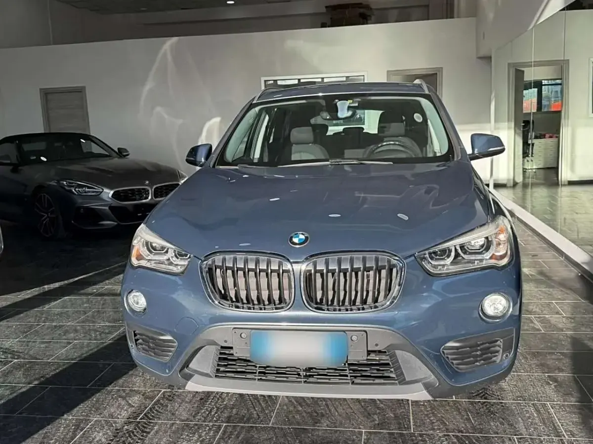 Usata BMW X1 Advantage 150 CV (110 kW) 2015 Atlantic grey metallic SUV