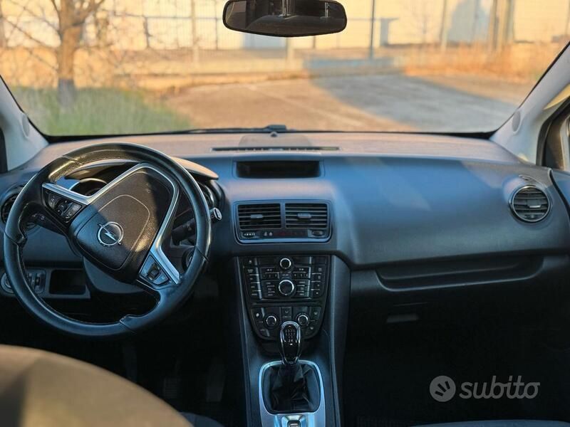 Usata Opel Meriva 95 CV (69 kW) 2013 Grigio Monovolume
