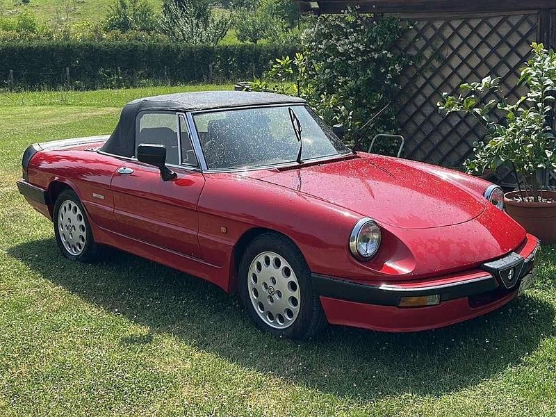 Rosso Usata 1988 Alfa Romeo Spider Quadrifoglio Verde Cabrio | 17.999 € - Immagine 1/4