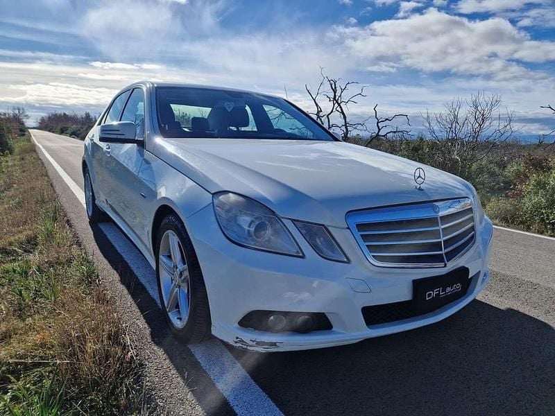 Usata Mercedes E250 204 CV (150 kW) 2014 Bianco Berlina
