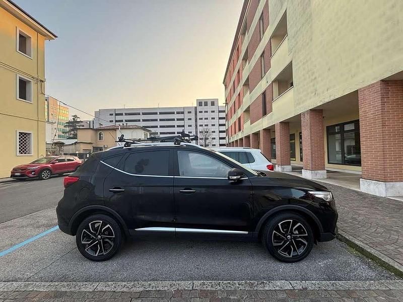 Usata MG ZS Luxury 106 CV (77 kW) 2023 SUV