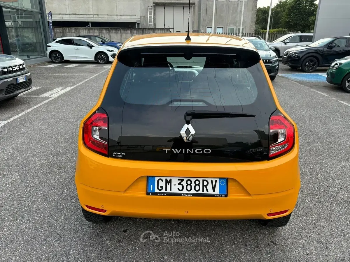 Usata Renault Twingo Equilibre 60 kW (82 CV) 2023 Giallo Utilitaria