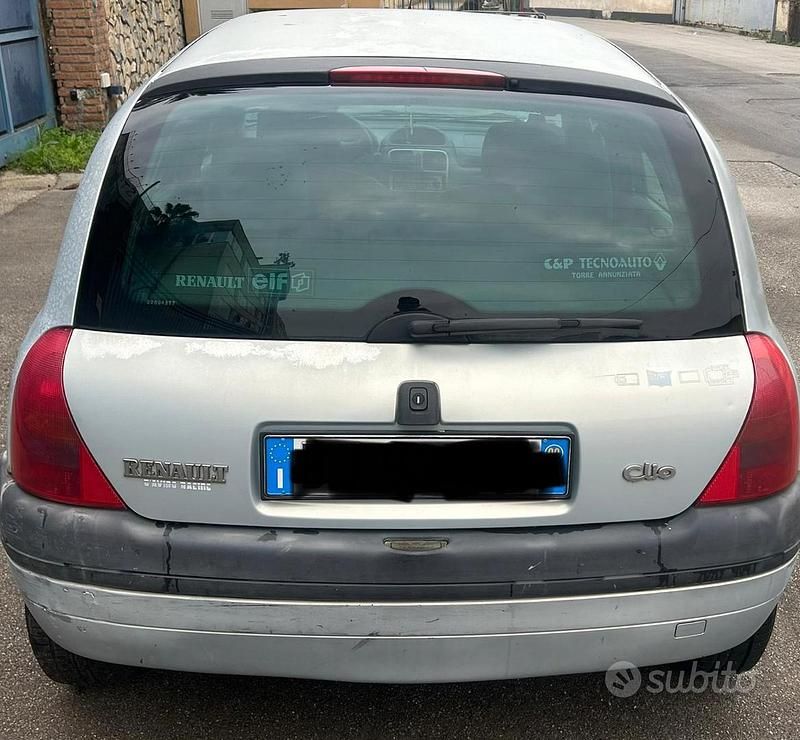 Usata Renault Clio II 2000 Grigio Berlina