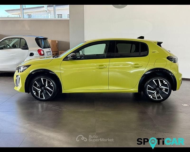 Usata Peugeot 208 GT 101 CV (74 kW) 2024 Verde Utilitaria