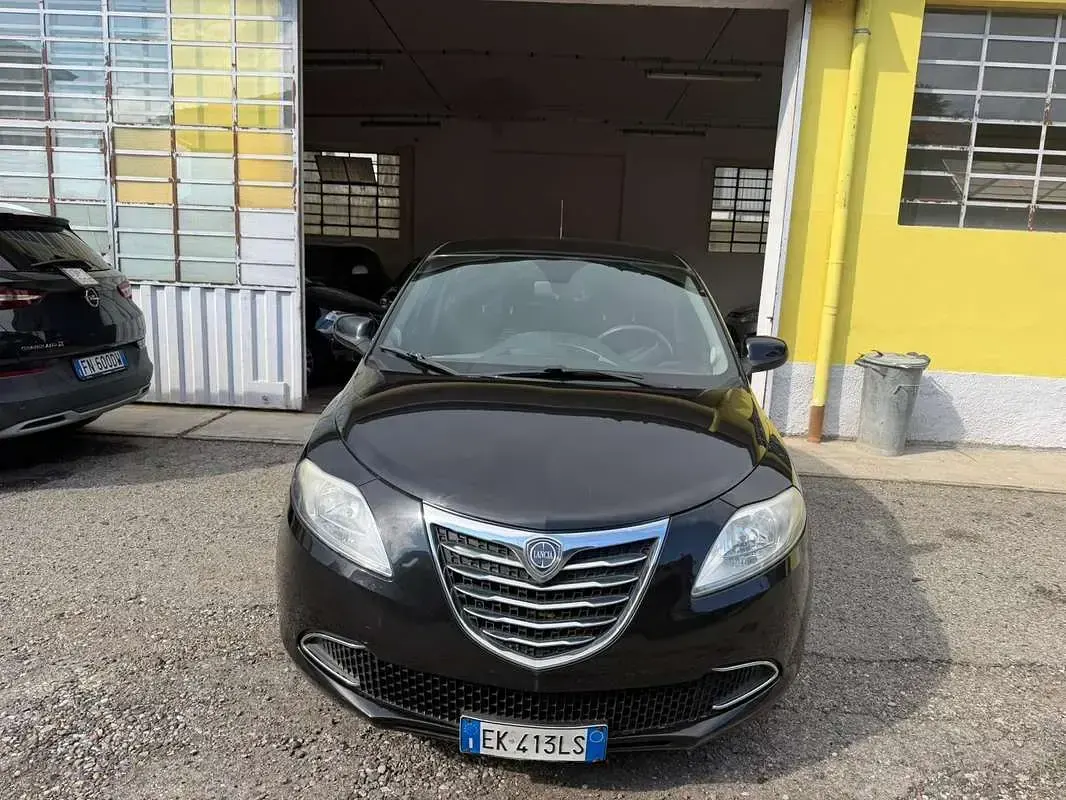 Usata Lancia Ypsilon Gold 69 CV (50 kW) 2011 Utilitaria