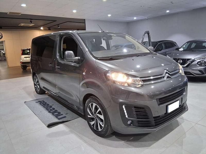 Begagnad Citroën Spacetourer Feel 2021 Grå Minibuss