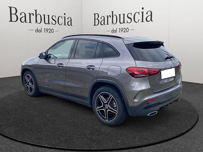 Usata Mercedes GLA200 Premium 150 CV (110 kW) 2021 Grigio SUV