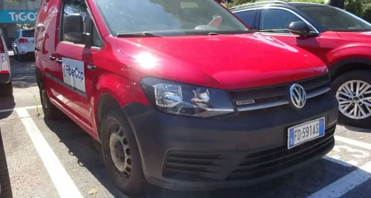 Usata VW Caddy 122 CV (89 kW) 2016 Rosso Monovolume
