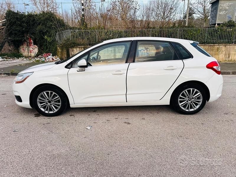Usata Citroën C4 109 CV (80 kW) 2013 Bianco Berlina