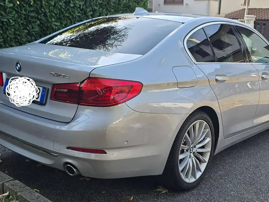 Usata BMW 530e Luxury Line 184 CV (135 kW) 2021 Argento Berlina