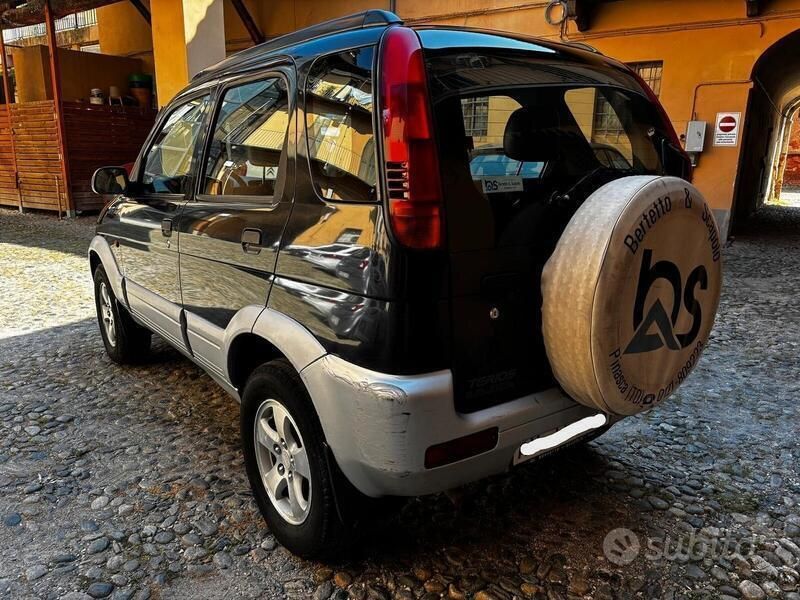 Usata Daihatsu Terios 82 CV (60 kW) 1997 Nero SUV