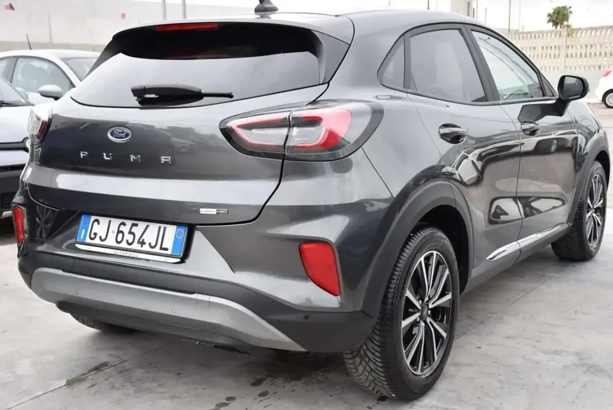 Usata Ford Puma Titanium 125 CV (91 kW) 2022 Grigio SUV