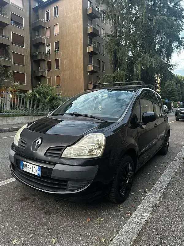 Usata Renault Modus Dynamique 68 CV (50 kW) 2008 Monovolume