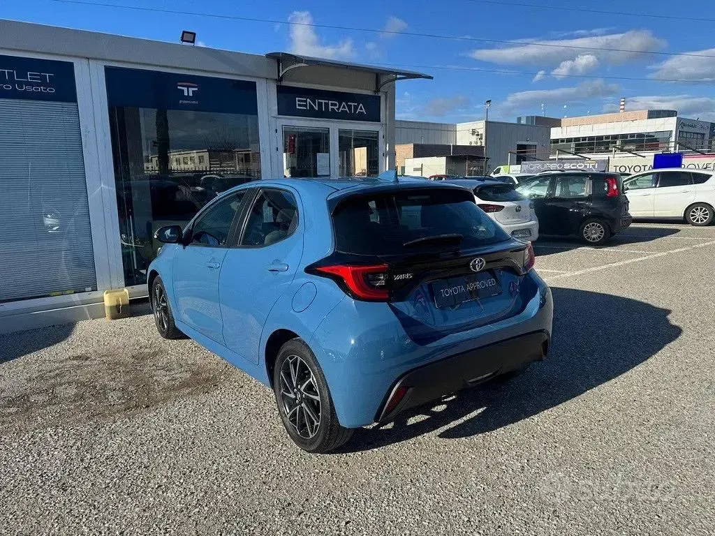 Begagnad Toyota Yaris Trend 72 HK (52 kW) 2022 Blå Halvkombi