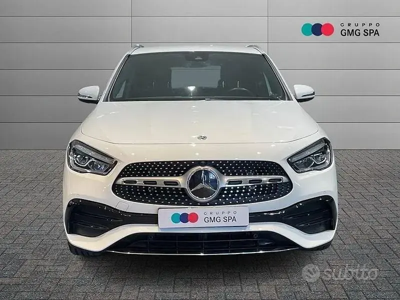 Usata Mercedes GLA200 Premium 150 CV (110 kW) 2023 Bianco SUV