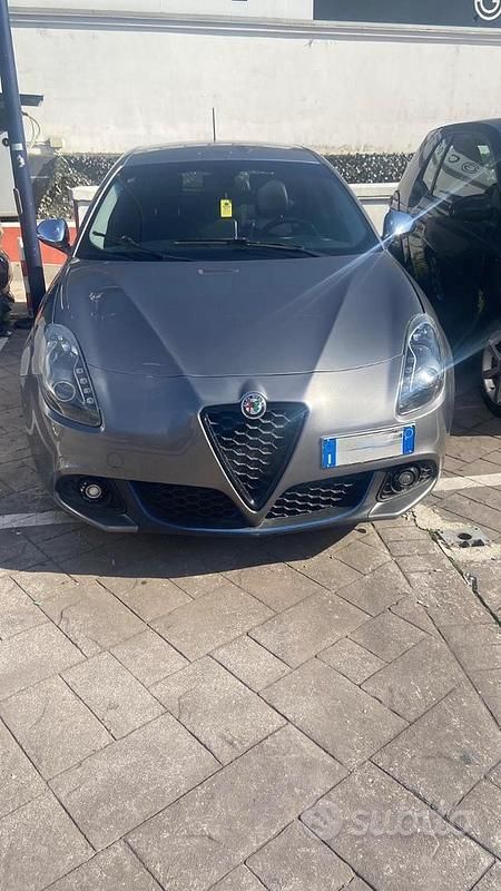 Usata Alfa Romeo Giulietta 105 CV (77 kW) 2014 Grigio Utilitaria